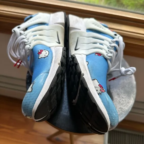 Nike Air Presto “Hello Kitty” - NEW - Size 8 EXCELLENT CONDITION