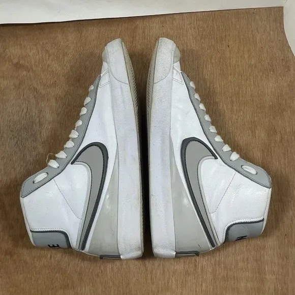 Nike Blazer Mid '77 Men’s Size 7.5 Infinite White Iron Gray 2021 DA7233-103