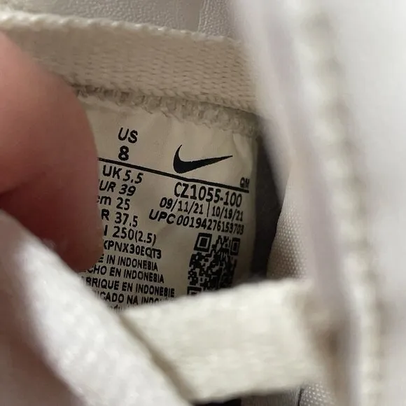 Nike Blazer Mid 77 Women’s Size 8 White Black CZ1055-100 Sneakers