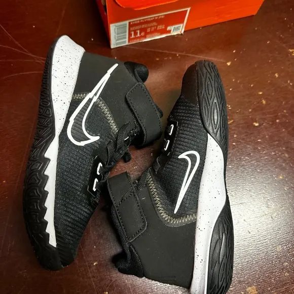Nike Boys Black Kyrie Flytrap IV CT5536-001 Lace Up Basketball Shoes Size US 11