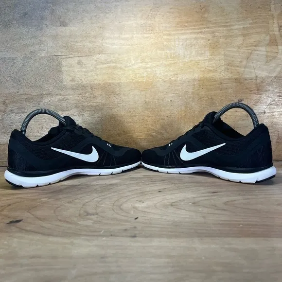 Nike Flex Trainer 6 Womens Sz 7 Wide Running Shoes Sneakers Blk White 831575-001