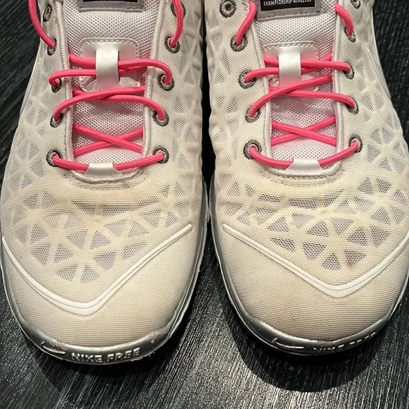 Nike Free TR Fit 2 shoes sneakers 487789 102 vintage 2011 womens size 9.5 white