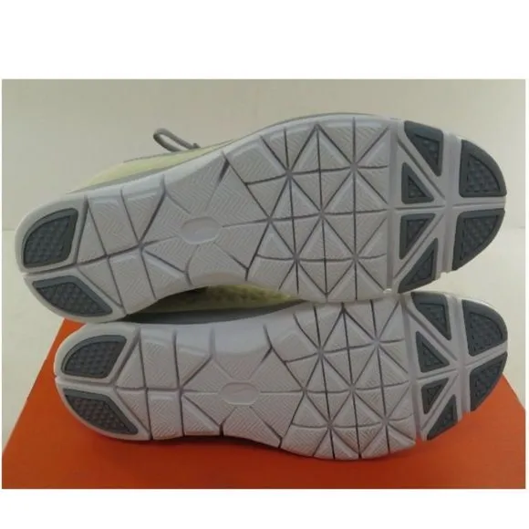 Nike Free TR Fit 3 White/Silver Crosstraining Shoe