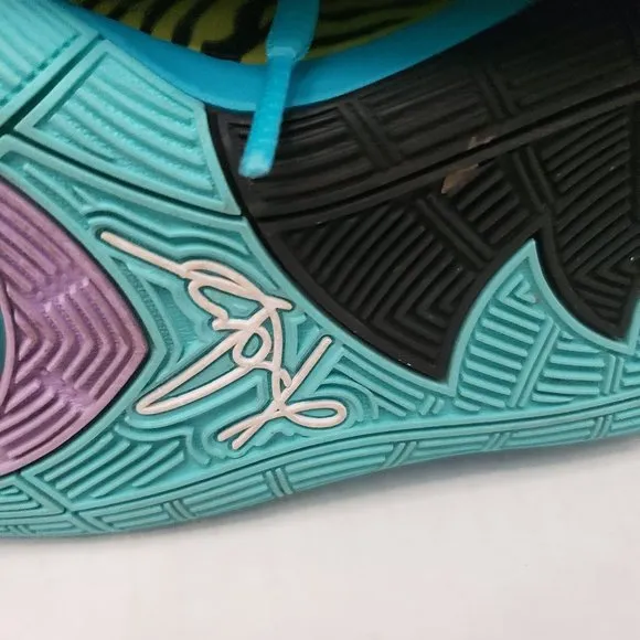 Nike Kyrie Animal Print Oracle Aqua Shoes Logo BQ5599-300 Kids 4 Y Youth 36 6