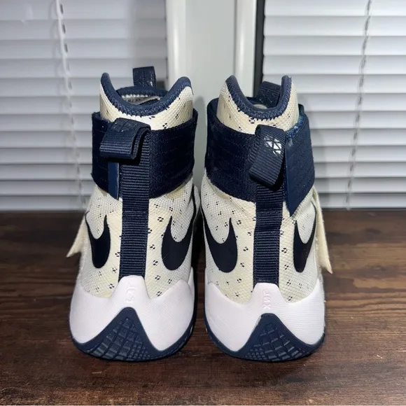 Nike LeBron Solider X Promo Basketball White Navy Blue 856489-141 Men's‎ Sz 10.5
