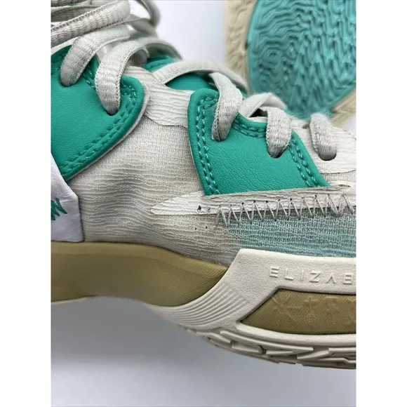 Nike Mens 7 Sue Bird x Kyrie Infinity Golden Tribute Basketball Shoes CZ0204-002