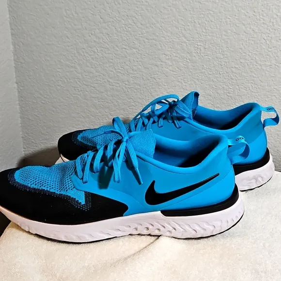 Nike Oydessey Athletic Shoes