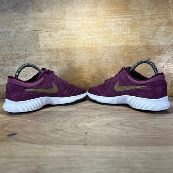 Nike Revolution 4 Womens Size 7.5 (6Y) Running Shoes Tea Berry/Metallic Gold