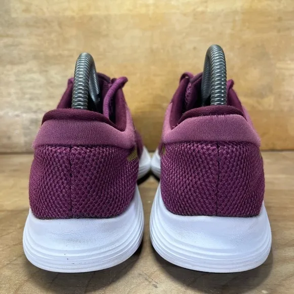 Nike Revolution 4 Womens Size 7.5 (6Y) Running Shoes Tea Berry/Metallic Gold