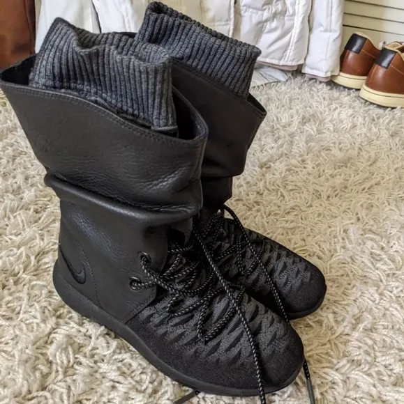 Nike Roshe 2 Hi Flyknit Slouch Black Leather Athletic Boots