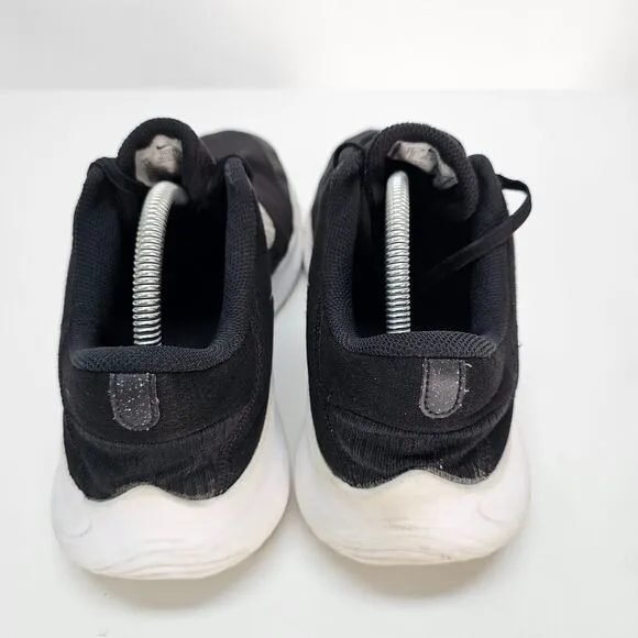 Nike Shoes Men Size 11 Flex Experience Run 11 Black White DH5753-001