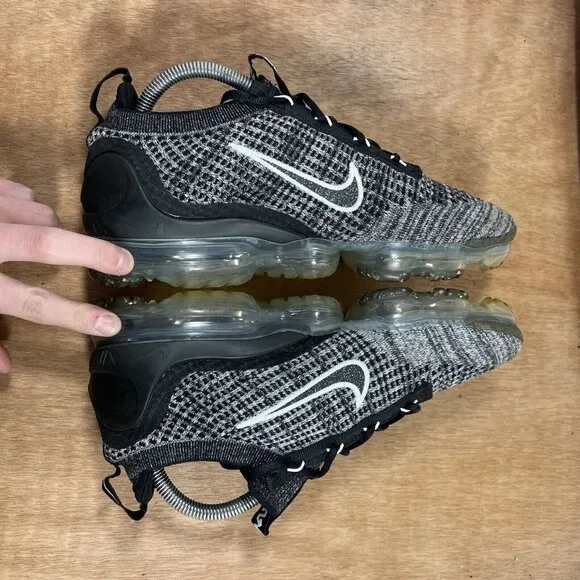 Nike VaporMax 2021 Flyknit Women's Size 9 Shoes Sneakers Black DH4088-003