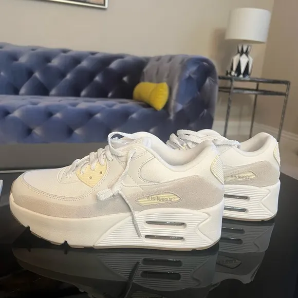 Nike Women's Shoes - White and Cream