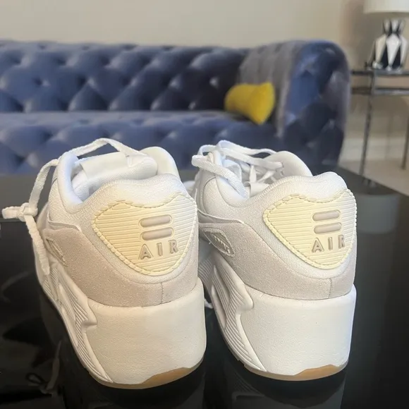 Nike Women's Shoes - White and Cream