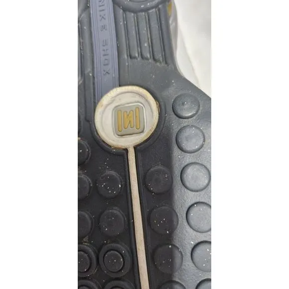 Nike Y2K 2009 women SHOX 343907 -171 QS2 white gold silver running‎ shoes 8.5