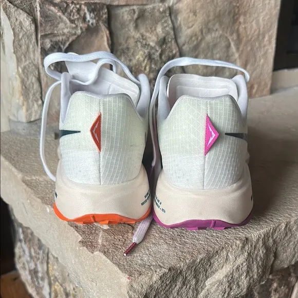 Nike ZoomX Running Shoes - White and Pink-size 12