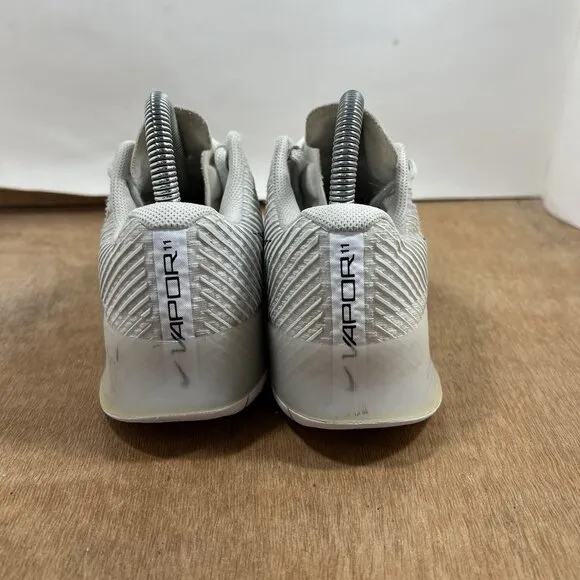 NikeCourt Air Zoom Vapor 11 Women Size 6 White Black Womens Tennis Shoe Sneaker