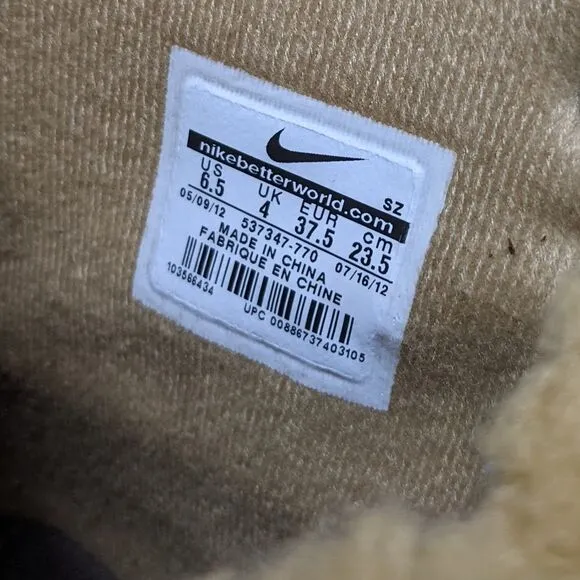 NIKE Women's ACG Woodside II High Boots 6.5