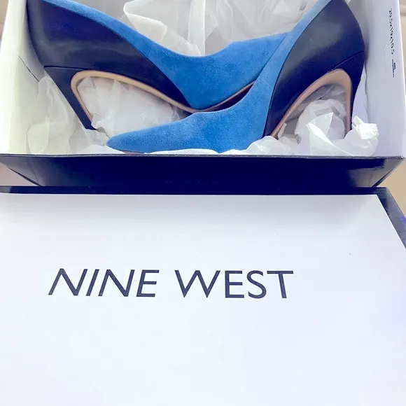 🎁NINE WEST Gorgeous pair of leather an suede blue pumps two tone blue👠