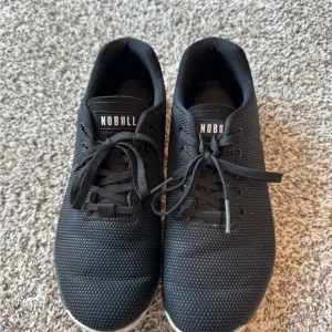NOBULL Black and White Workout Trainers Sneakers Size Mens 9.5 / Womens 11