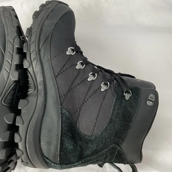 North Face Chilkat Nylon Triple Black Waterproof Winter Boots Men’s Size 11