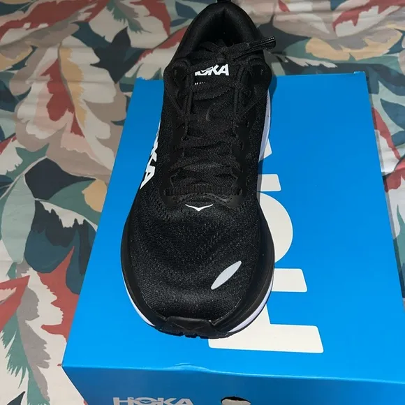 NWB HOKA BONDI 8 MEN SIZE 12 2E WIDE