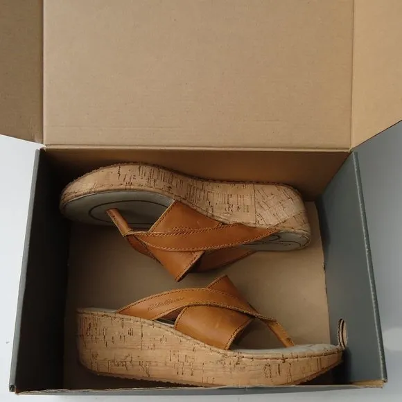 NWB. SIZE 7. EDDIE BAUER leather cork wedge sandals.