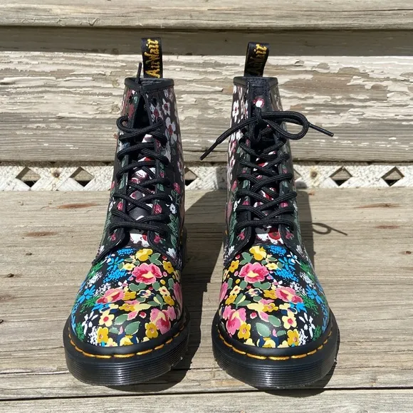NWOB Dr. Martens 1460 Pascal Floral Mash Up Leather Lace Up Boots Women's Size 6