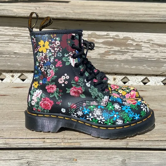NWOB Dr. Martens 1460 Pascal Floral Mash Up Leather Lace Up Boots Women's Size 6