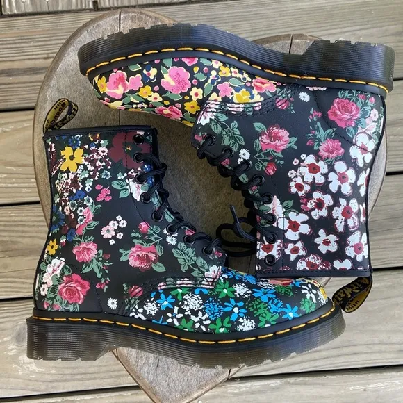 NWOB Dr. Martens 1460 Pascal Floral Mash Up Leather Lace Up Boots Women's Size 6