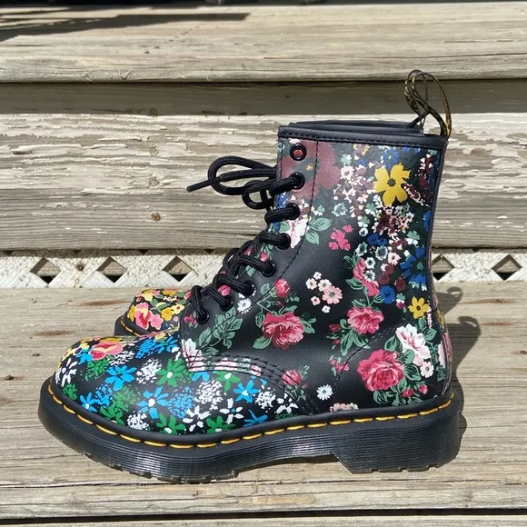 NWOB Dr. Martens 1460 Pascal Floral Mash Up Leather Lace Up Boots Women's Size 6