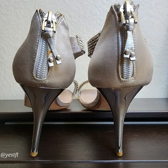 NWOB Glint Devyn Rhinestone Embellished Silver Tone Heels 7.5