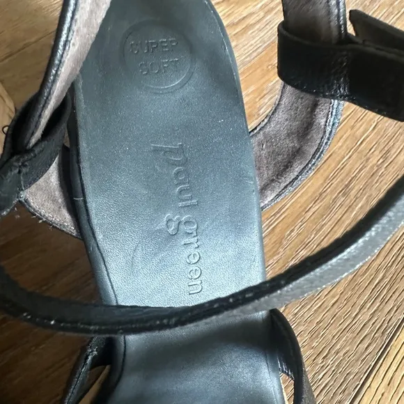 NWOB Paul Green Tina Sandal in Black Leather