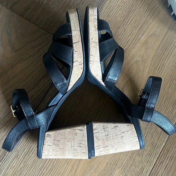 NWOB Paul Green Tina Sandal in Black Leather