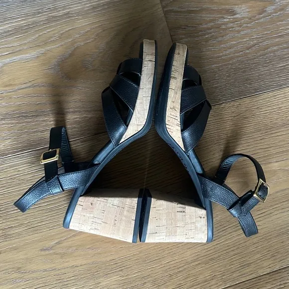 NWOB Paul Green Tina Sandal in Black Leather
