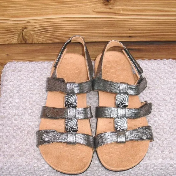 NWOB Vionic Amber Adjustable Sandals Shoes 8.5 WIDE