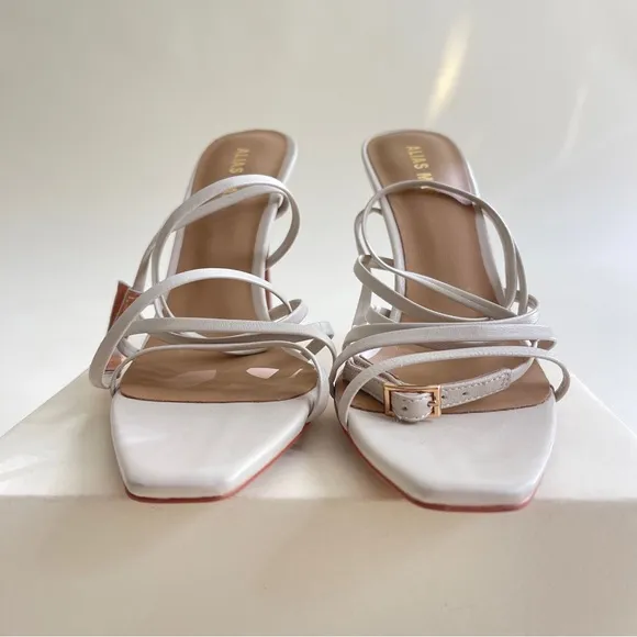 NWOT Alias Mae Isabelle Heel in Bone Cream Strappy Sandal