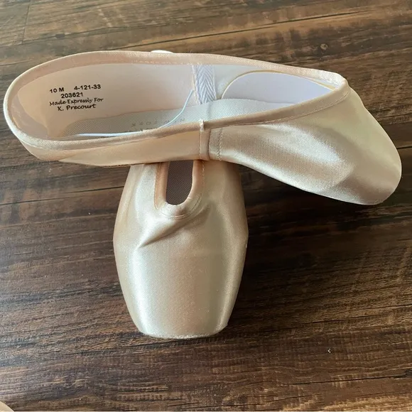 NWOT GAYNOR MINDEN Pointe Shoe Bundle