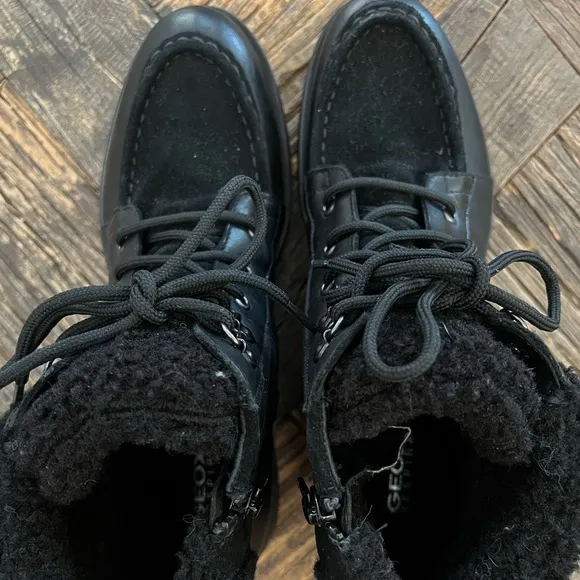NWOT GEOX Rawelle ABX Faux Shearling Trimmed Waterproof Black Boots – Sz 9