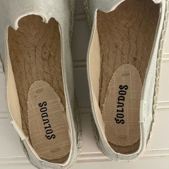 NWOT Saludos Womens Boho Size 7 Flat Pinada Llama Pale Blue Gorpcore Shoes