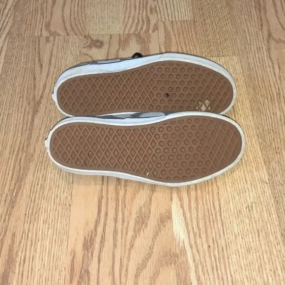 NWOT two tone gray polka dot Vans Doheny platform shoes size 8
