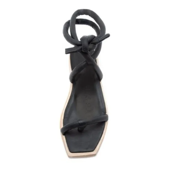 NWOT Wal &amp; Pai Eureka In Camel Sandal Sling Thong Flat Shoes Leather Size 8.5