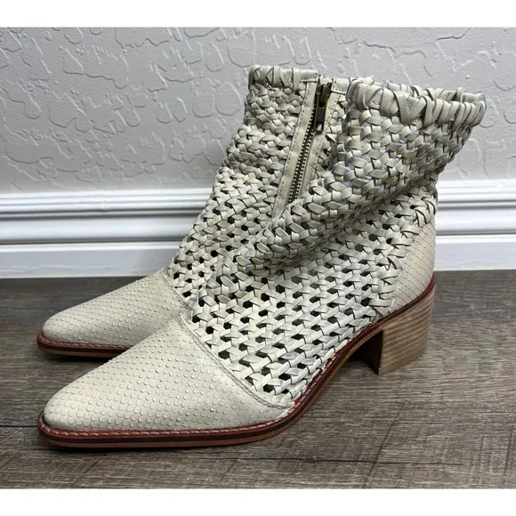 NWT Free People In The Loop White Leather Woven Ankle Boots Size 36 / 6