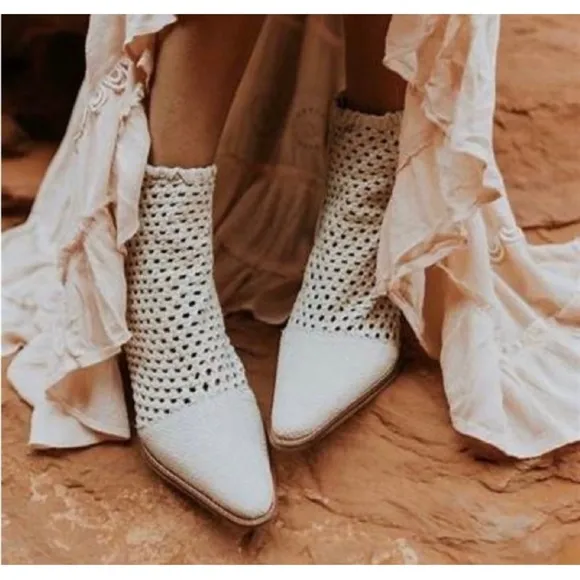 NWT Free People In The Loop White Leather Woven Ankle Boots Size 36 / 6