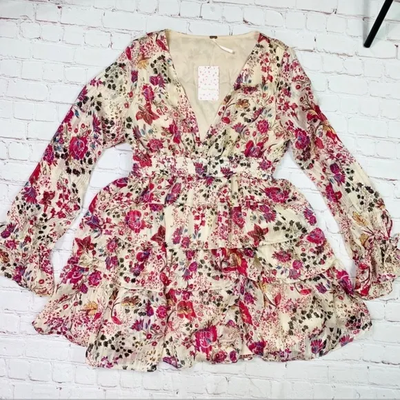 •NWT🤩 |•FREE PEOPLE•| Pretty, Flirty, Floral Tiered Dress Size Small🌺