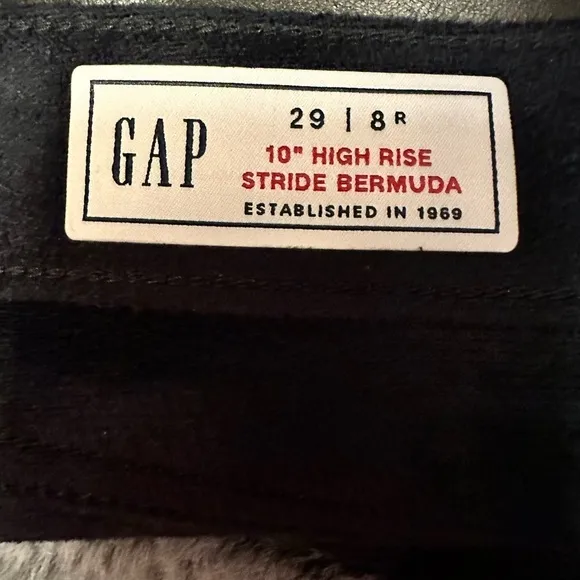 NWT Gap Faux Leather Bermuda Black Flat Front Shorts Size 29 / 8 Regular