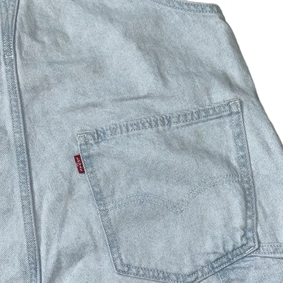 NWT Levi’s Light Wash Vintage Style Overall, Size Large