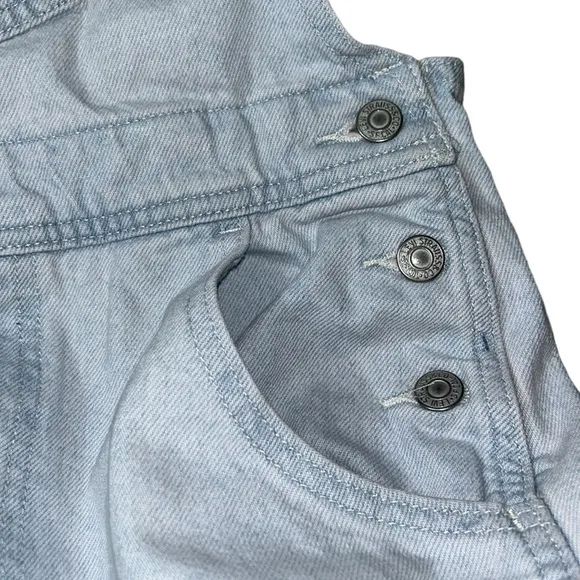 NWT Levi’s Light Wash Vintage Style Overall, Size Large