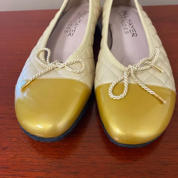 NWT Paul Mayer cozy quilted ballet flat gold of Sz 7.5