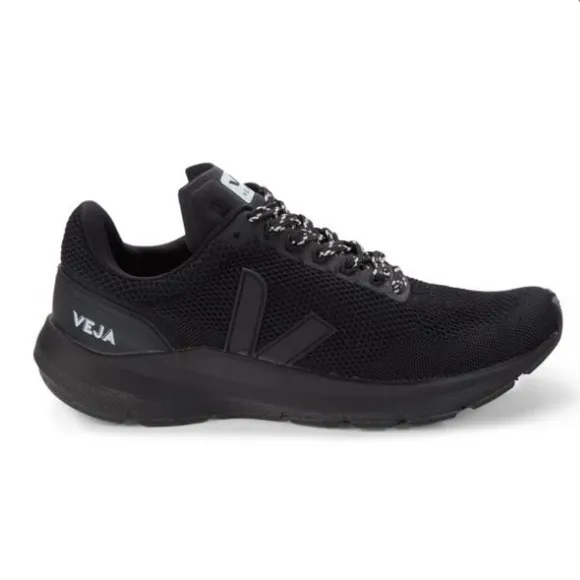 NWT Veja black sneakers EU size 40 (women’s 8 1/2-9/men’s 7).Brand new with box.